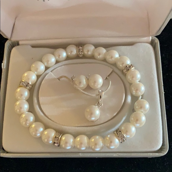 Charter Club Jewelry - NWT!Beautiful set of faux pearls